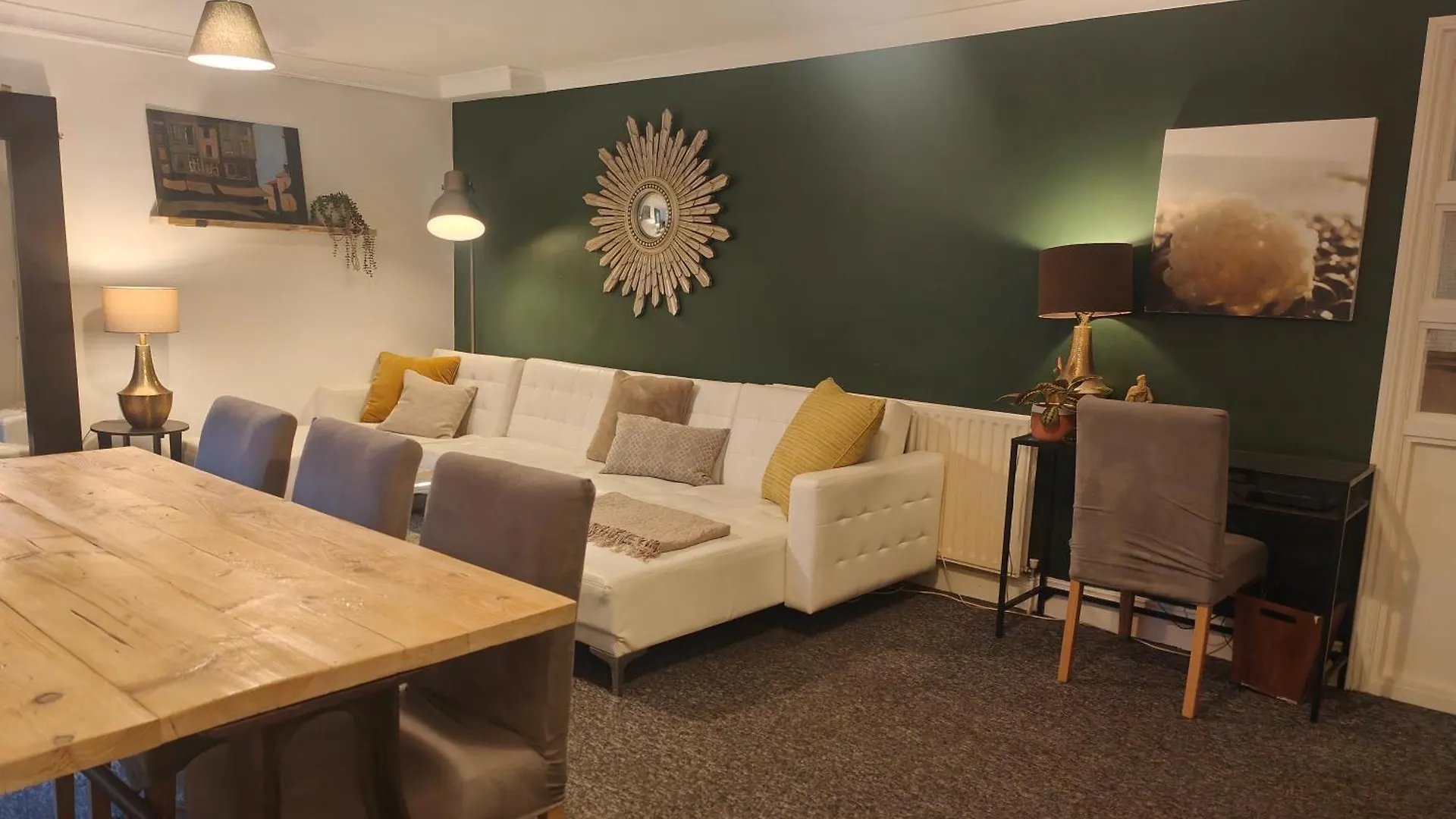 Beachfront 2-Bedroom Garden Flat With Hot Tub, Sleeps 8 Hove Verenigd Koninkrijk